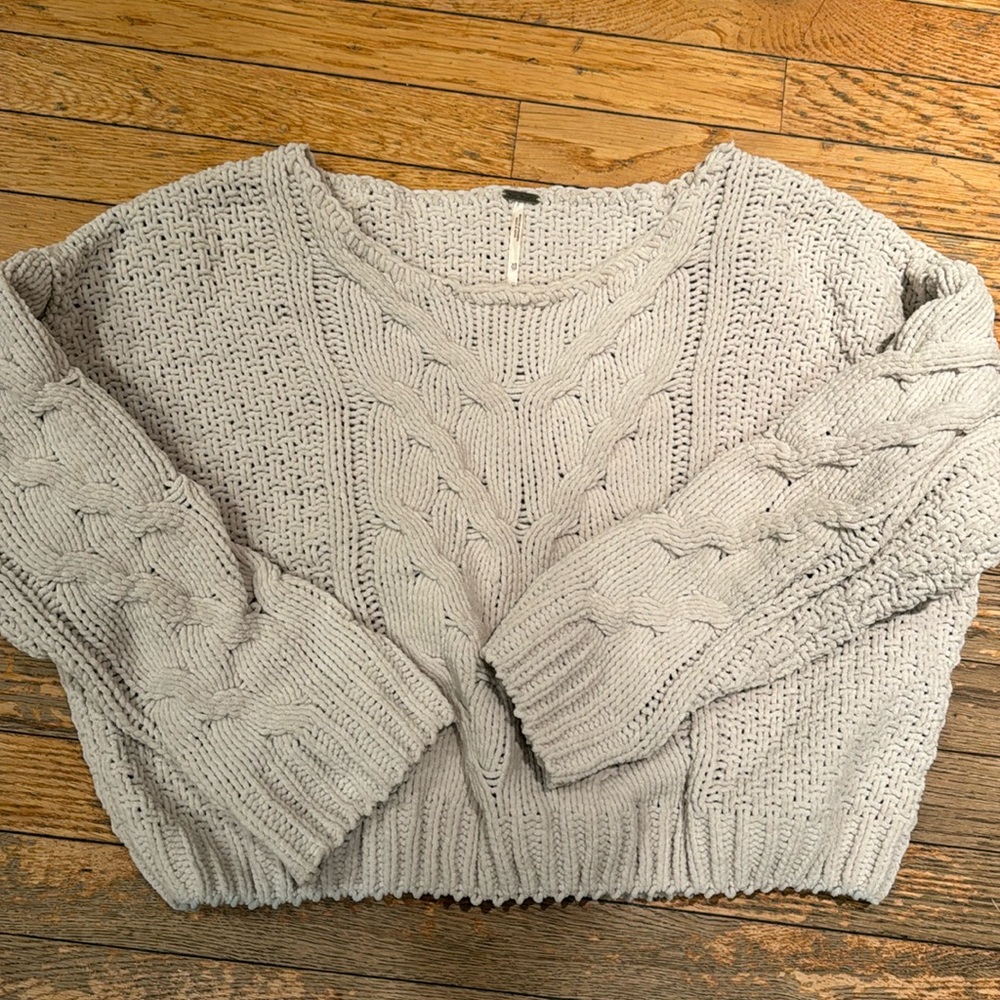 Cozy XS Free People cropped sweater